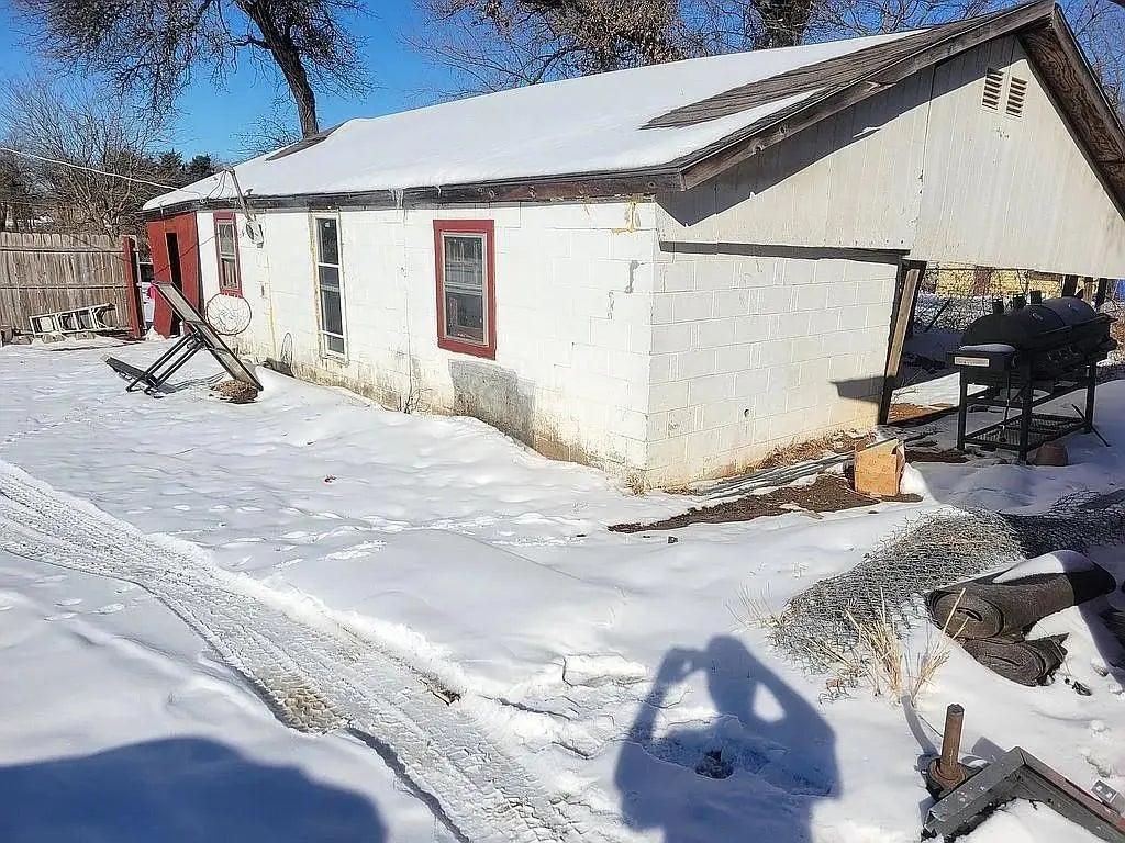 Residential Real Estate for Sale at 1804 N Saint Peter Avenue in the city of Midwest City by MLS #1211260