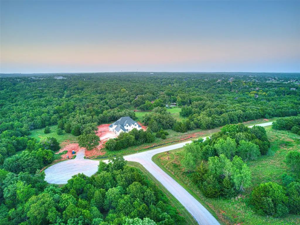 5541 Harper Creek Trail, Edmond