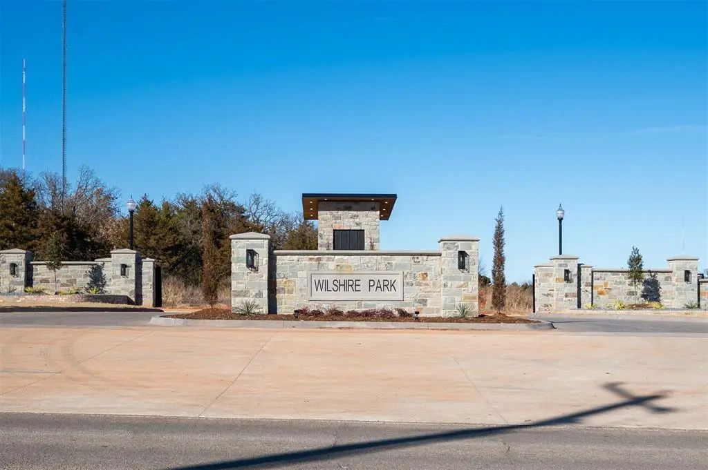 8217 Wilshire Park West Drive, Oklahoma City