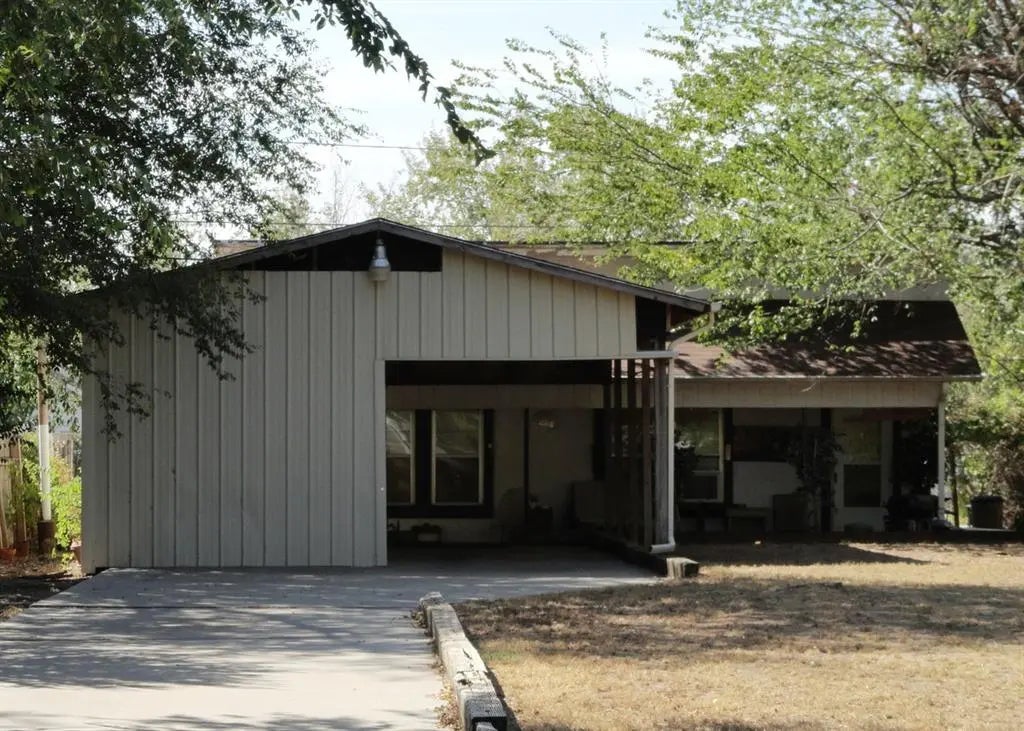 Residential for Sale by 114 W Himes Street in the Norman, located in the neighborhood of Highland Norman