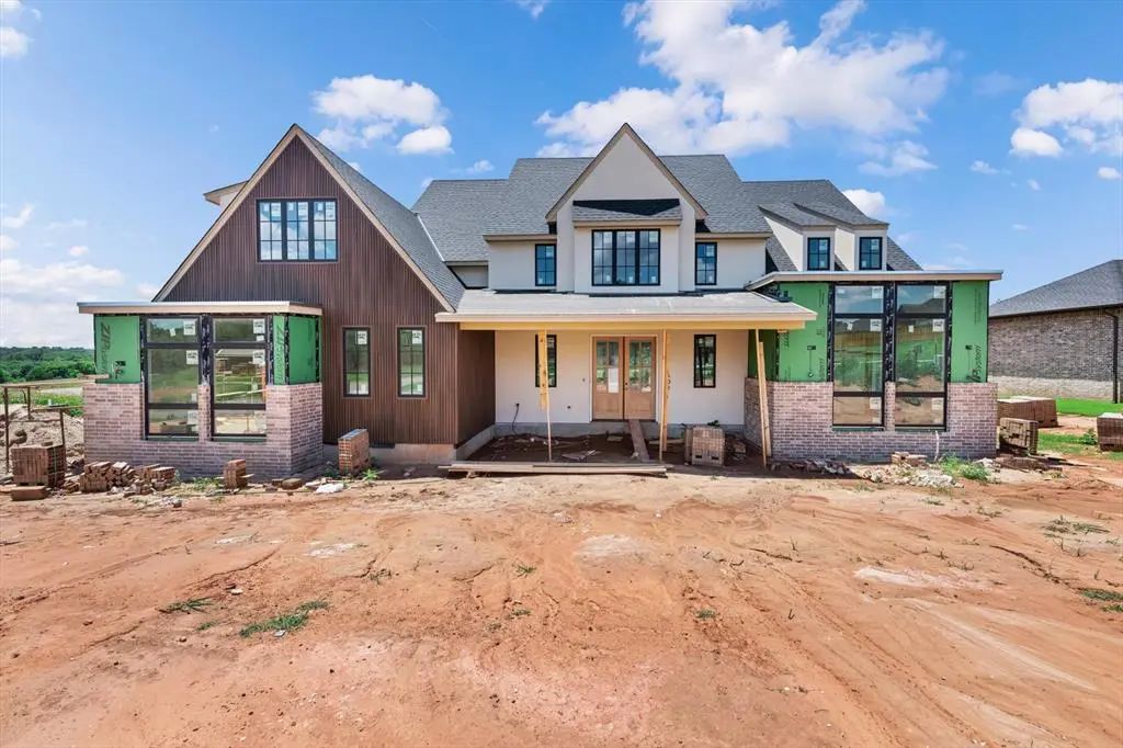 Residential Real Estate for Sale located in the neighborhood of Somerset Ridge, in the city of Arcadia, OK