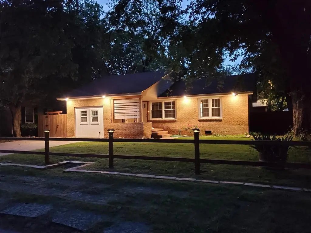 MLS Number 1214070 in the city of Norman Homes for Sale by 31-9-2W .1932 AC PRT NW/4 BEG 1640 S & 940 E NW/C, the zipcode of 73069