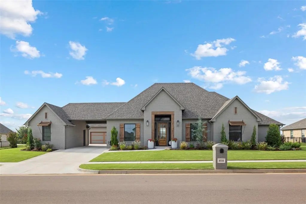 Oklahoma City Real Estate - MLS # 1214094, Residential real estate for Sale in Preserve At Parkside 3, MLS Listings # 1214094