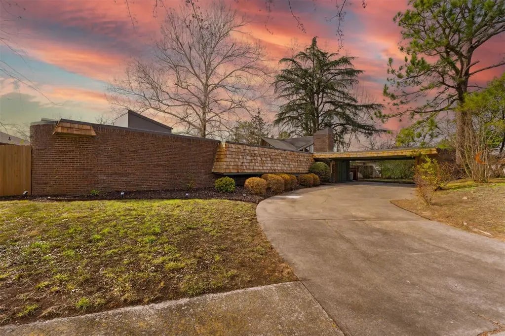 MLS Number 1214633 in the city of Norman Homes for Sale by College Manor B 1-4, the zipcode of 73072