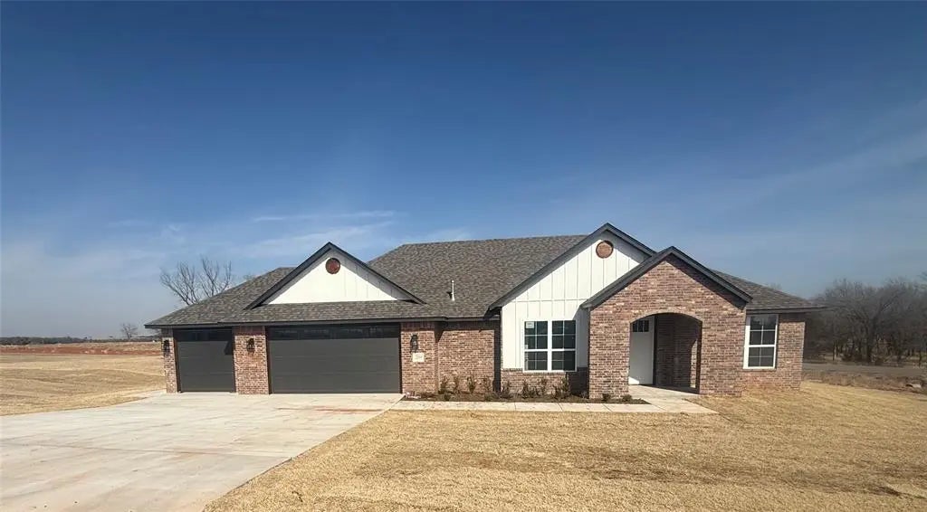 Residential Real Estate for Sale located in the neighborhood of Hux Grove, in the city of Blanchard, OK