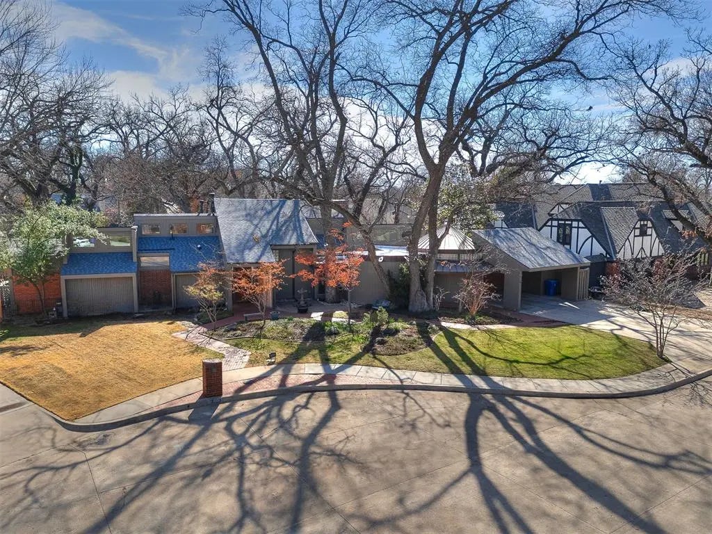 1012 Nottingham Circle, Norman