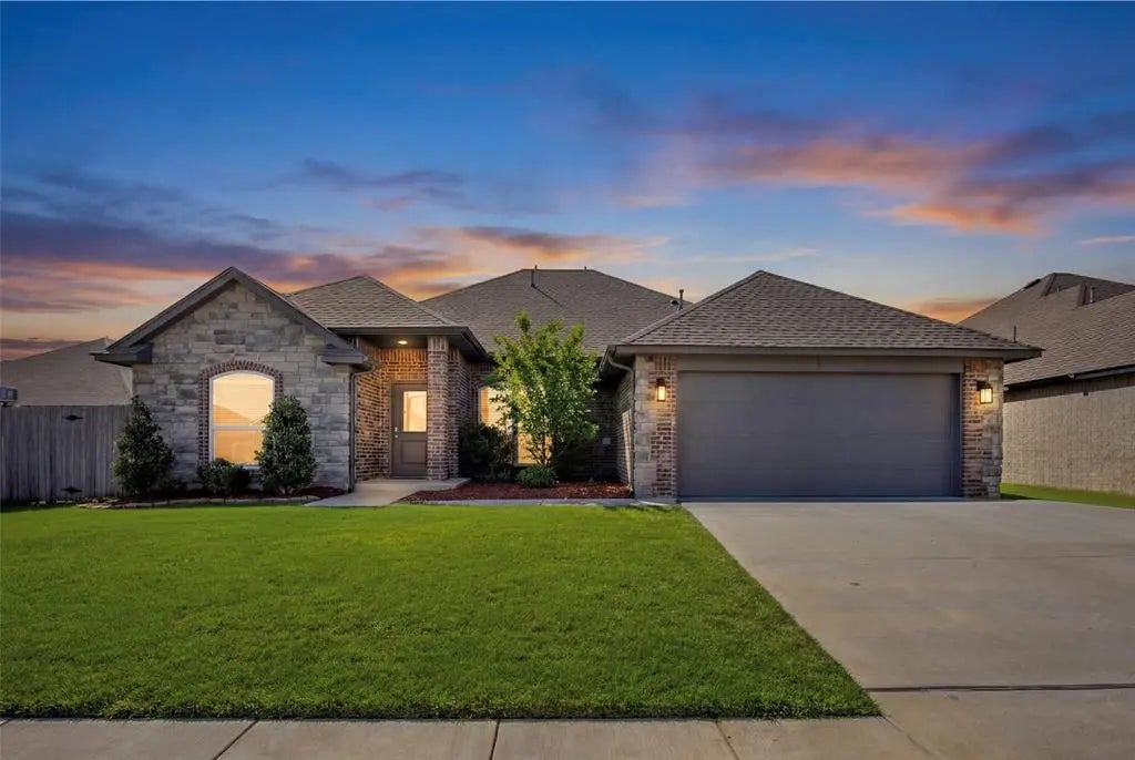 Homes for Sale located at 1108 Sw 140th Street, in the city of Oklahoma City, OK 73170