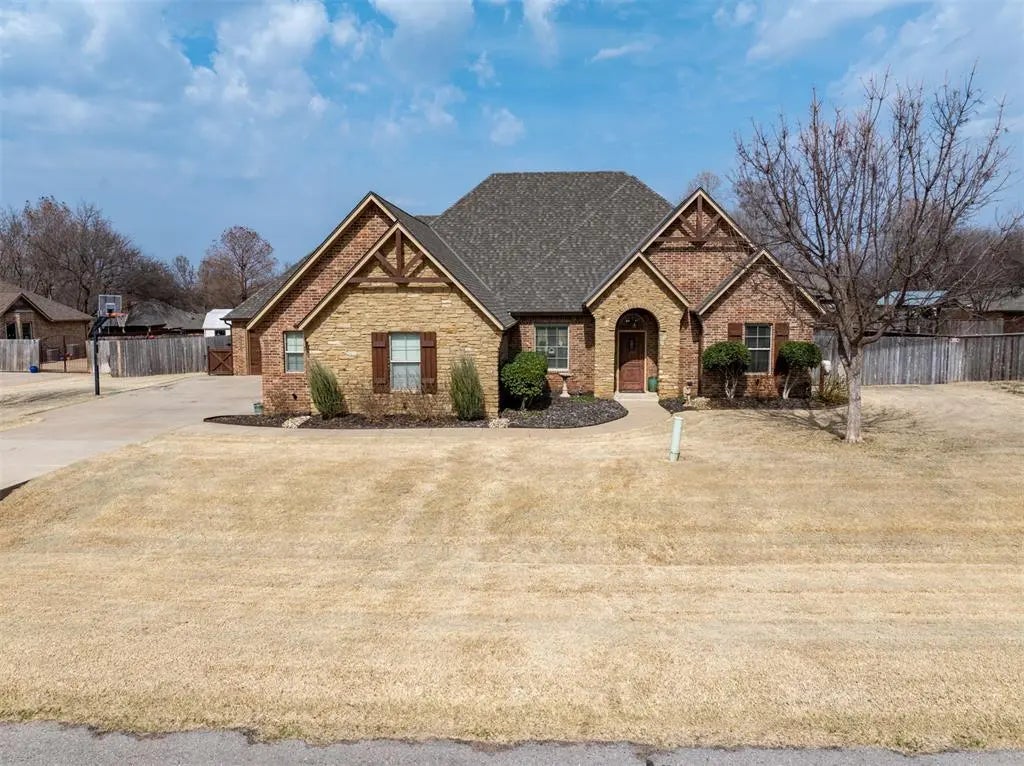 Residential Real Estate for Sale located in the neighborhood of Landrun Add, in the city of Norman, OK