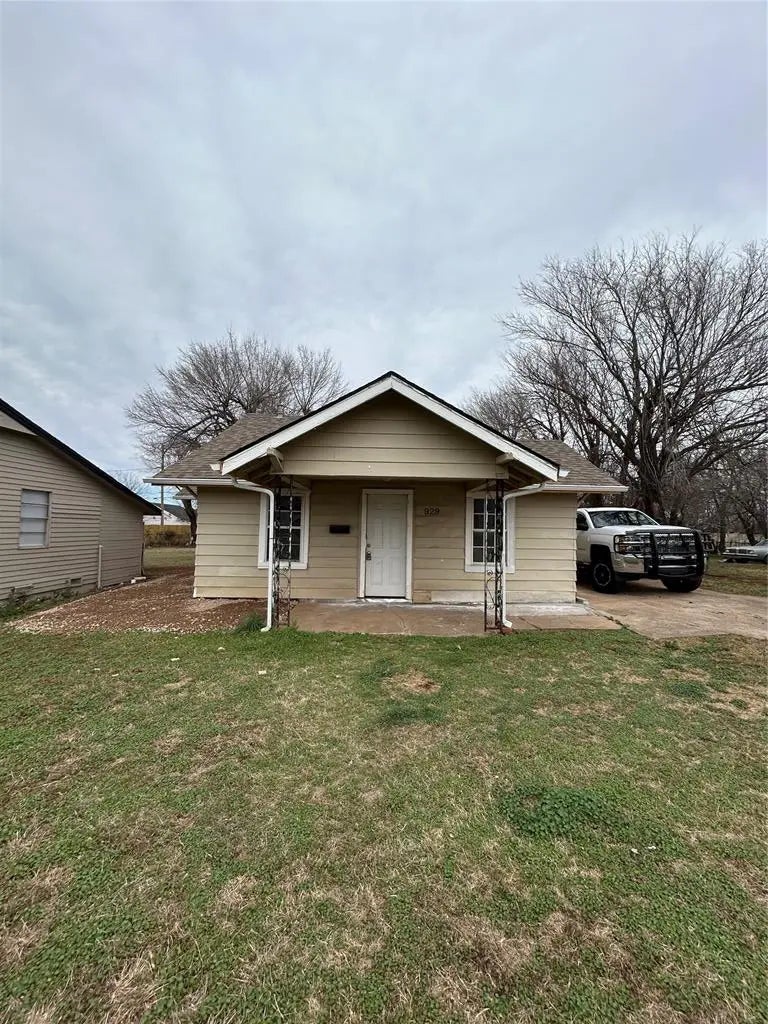 929 Ne 32nd Street, Oklahoma City, OK, 73105 - McNabb Park Add - 1217884, Residential