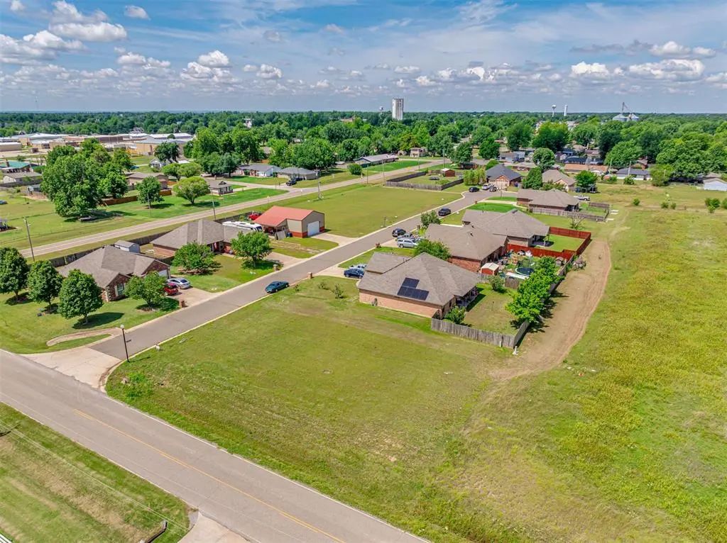 107 Dogwood, Crescent