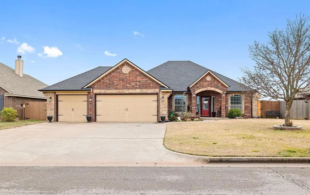 Residential Real Estate for Sale located in the neighborhood of Meadow Creek Add, in the city of Newcastle, OK