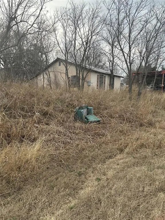 22080 W Tenth Street, Hinton