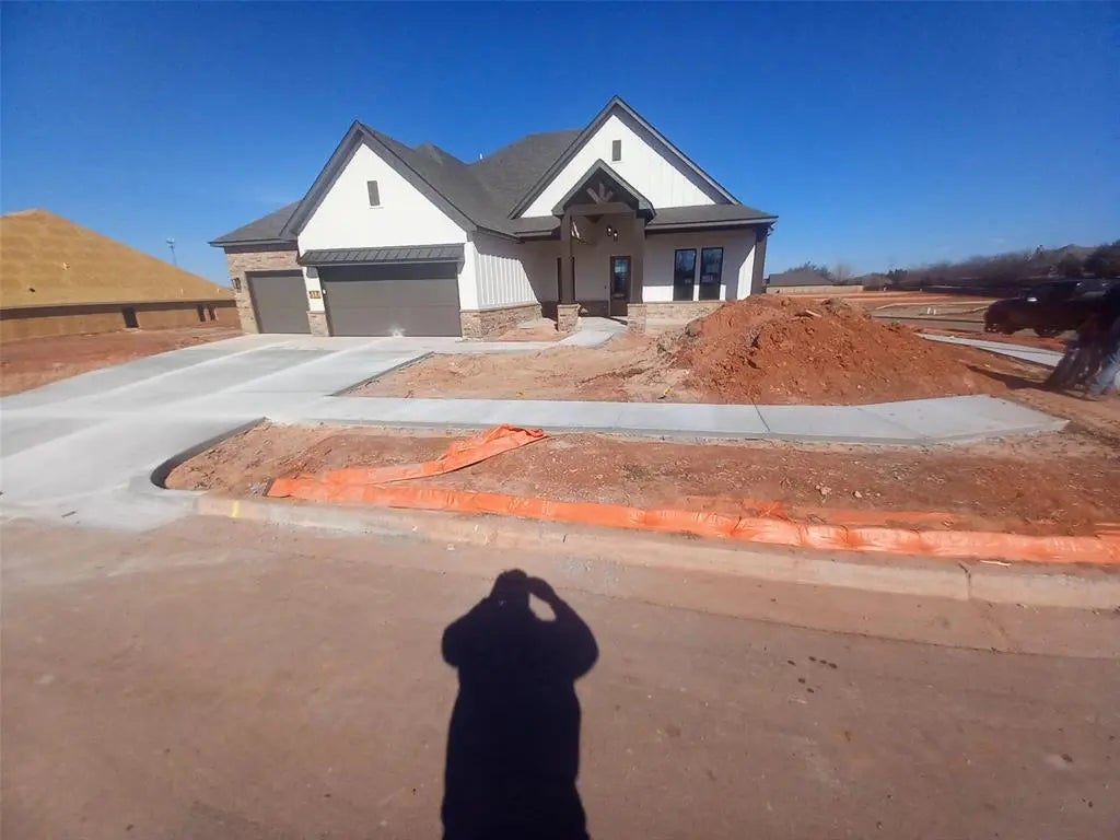 517 Rapids Way, Norman