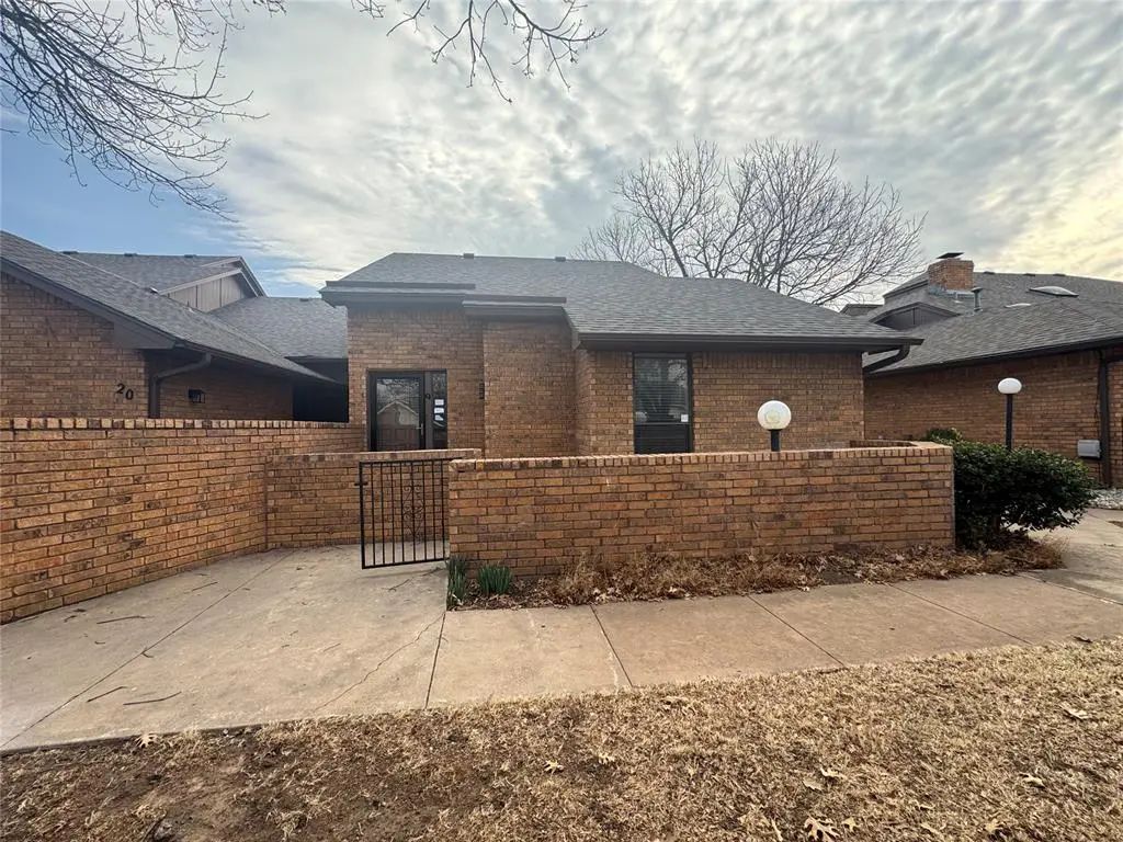 1899 Saddleback Boulevard 19, Norman