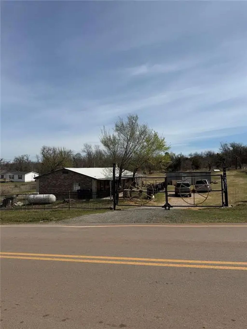 3001 192nd Avenue, Noble