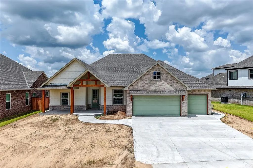 3912 Skyler Way, Norman