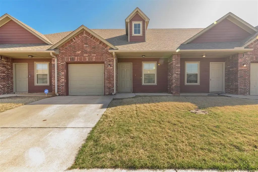1018 Sw 92nd Street, Oklahoma City, OK, 73139 - Villas At Summit Pointe 1 - 1221161, Residential