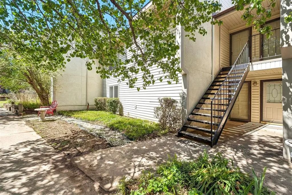 850 Cardinal Creek Boulevard A, Norman
