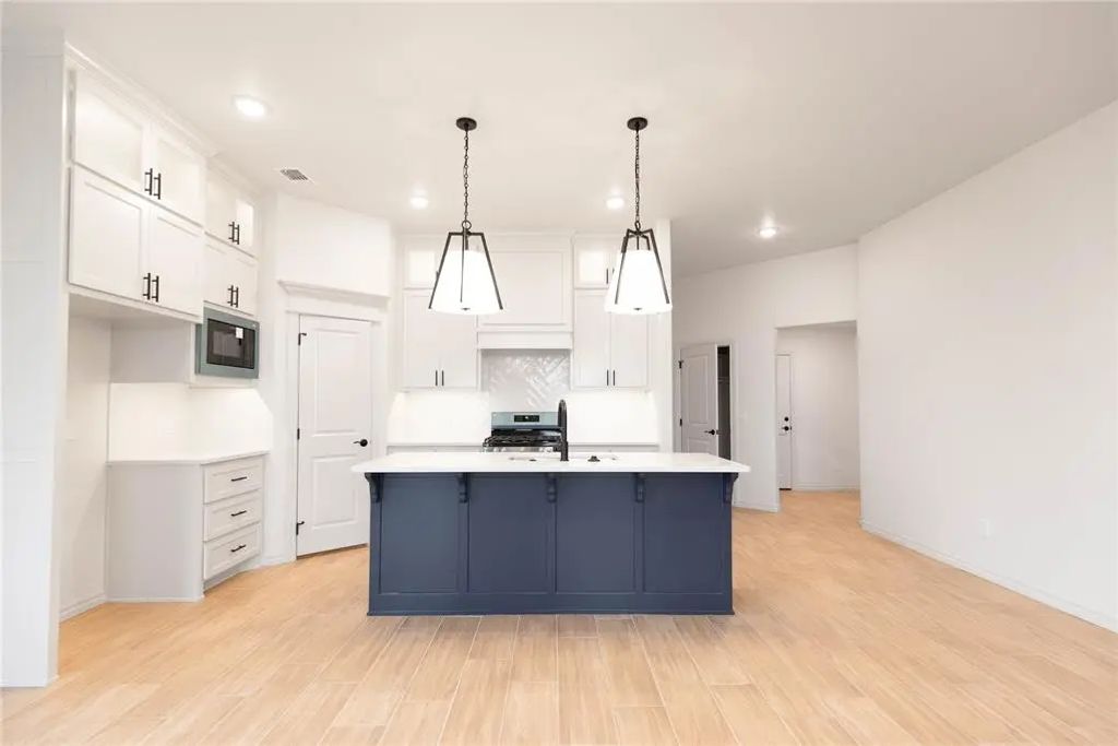 15400 Bedford Road, Edmond