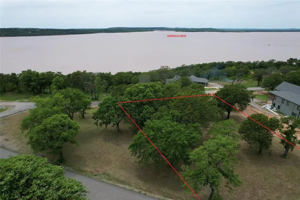 194 Patriot Pointe, Eufaula