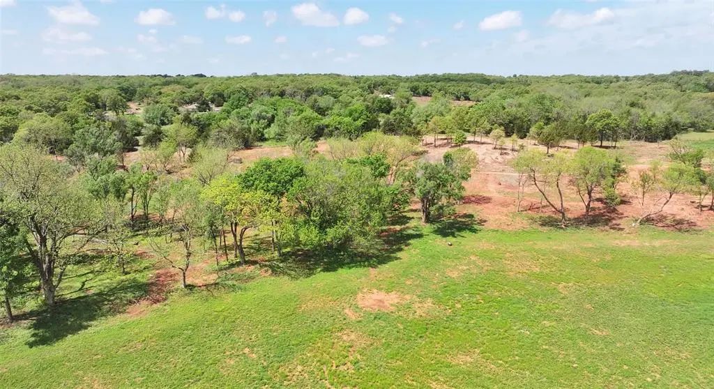 4 Wild Horse Creek, Luther