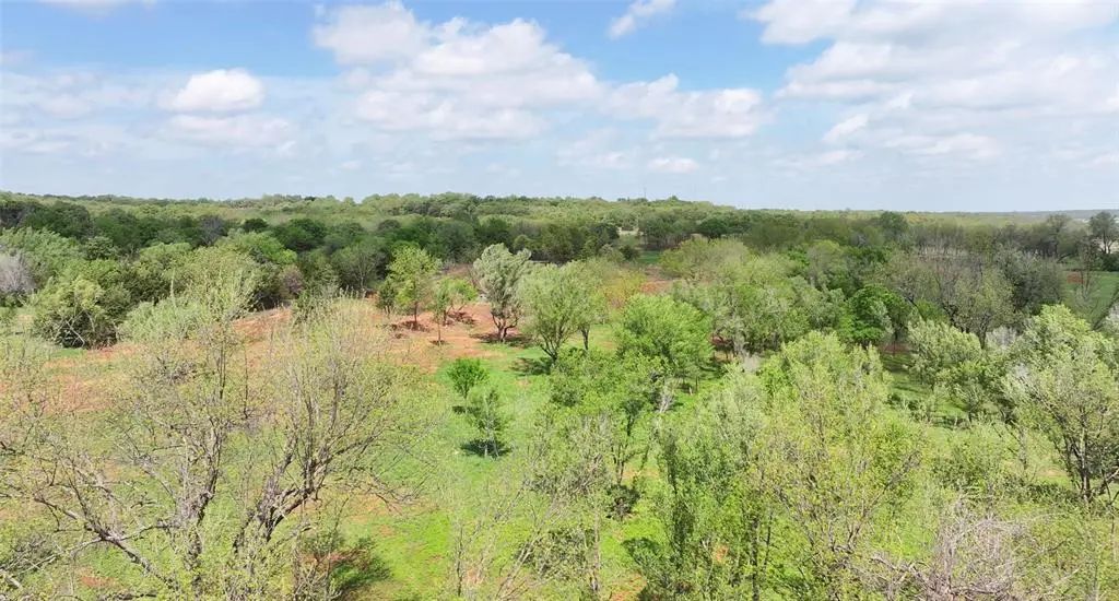 5 Wild Horse Creek, Luther