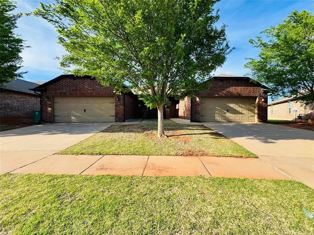 Residential Real Estate for Sale located in the neighborhood of Valencia Park Add Sec 15, in the city of Edmond, OK