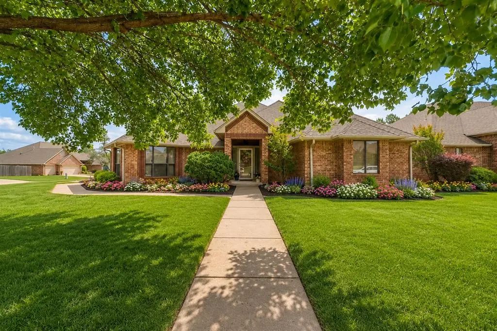 18016 San Mateo Court, Oklahoma City