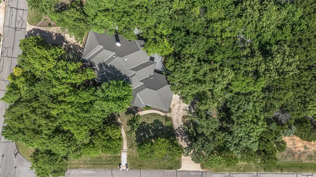 2500 Perth Drive, Edmond
