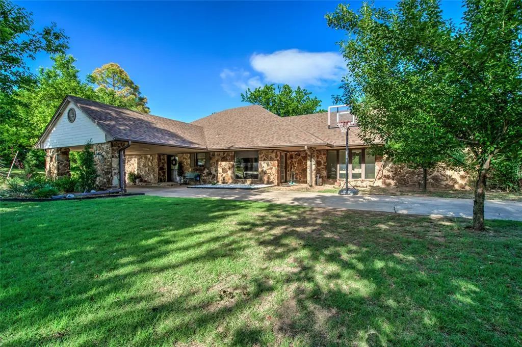 4611 Churchill Downs Drive, Norman