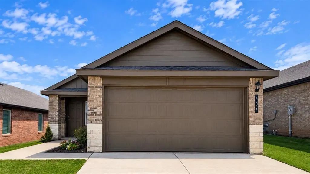604 Ne 103rd Street, Oklahoma City
