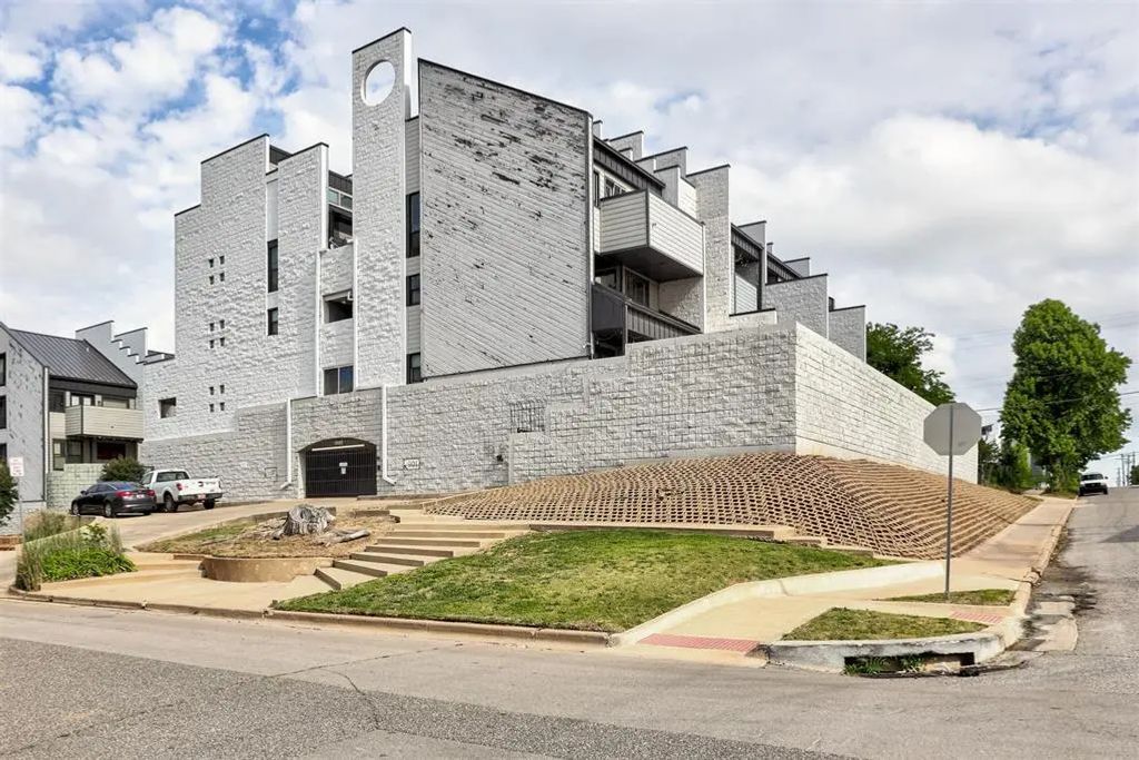 901 Nw 7th Street 106, Oklahoma City