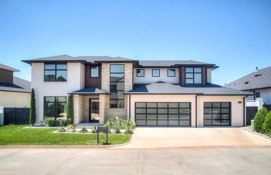 15613 Woodleaf Lane, Edmond