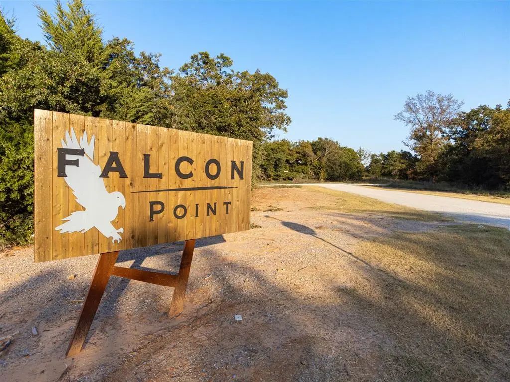 Residential Real Estate for Sale located in the neighborhood of Falcon Point, in the city of McLoud, OK