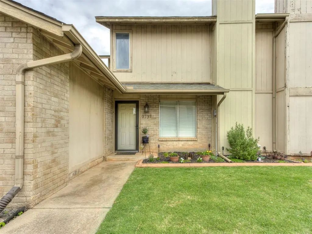 9737 Hefner Village Boulevard, Oklahoma City