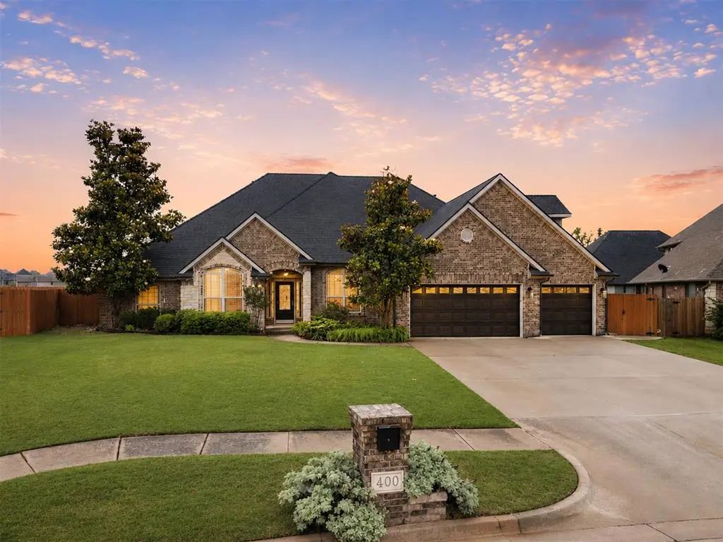 Residential Real Estate for Sale located in the neighborhood of Spitler Lake Estate Sec 1, in the city of Mustang, OK