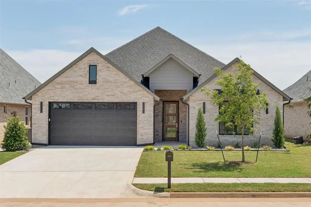 5000 Pont Neuf Road, Edmond