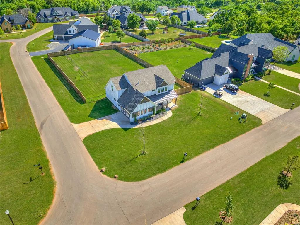 280 Old Farm Road, Edmond