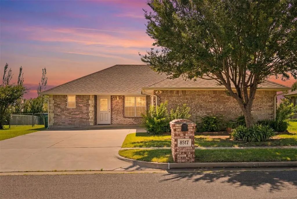 8517 N Phillips Avenue, Oklahoma City