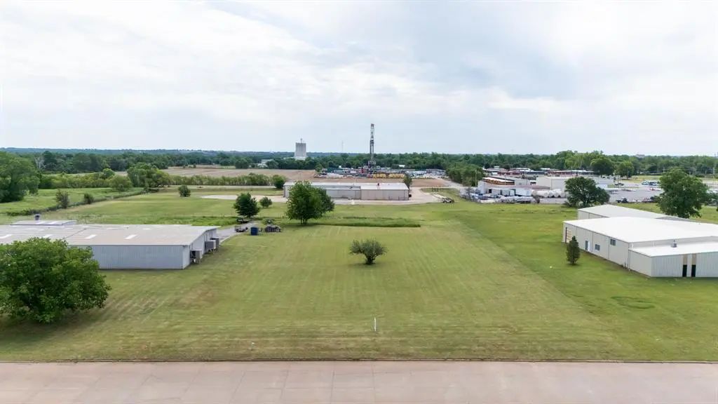 N 18th Street, Chickasha