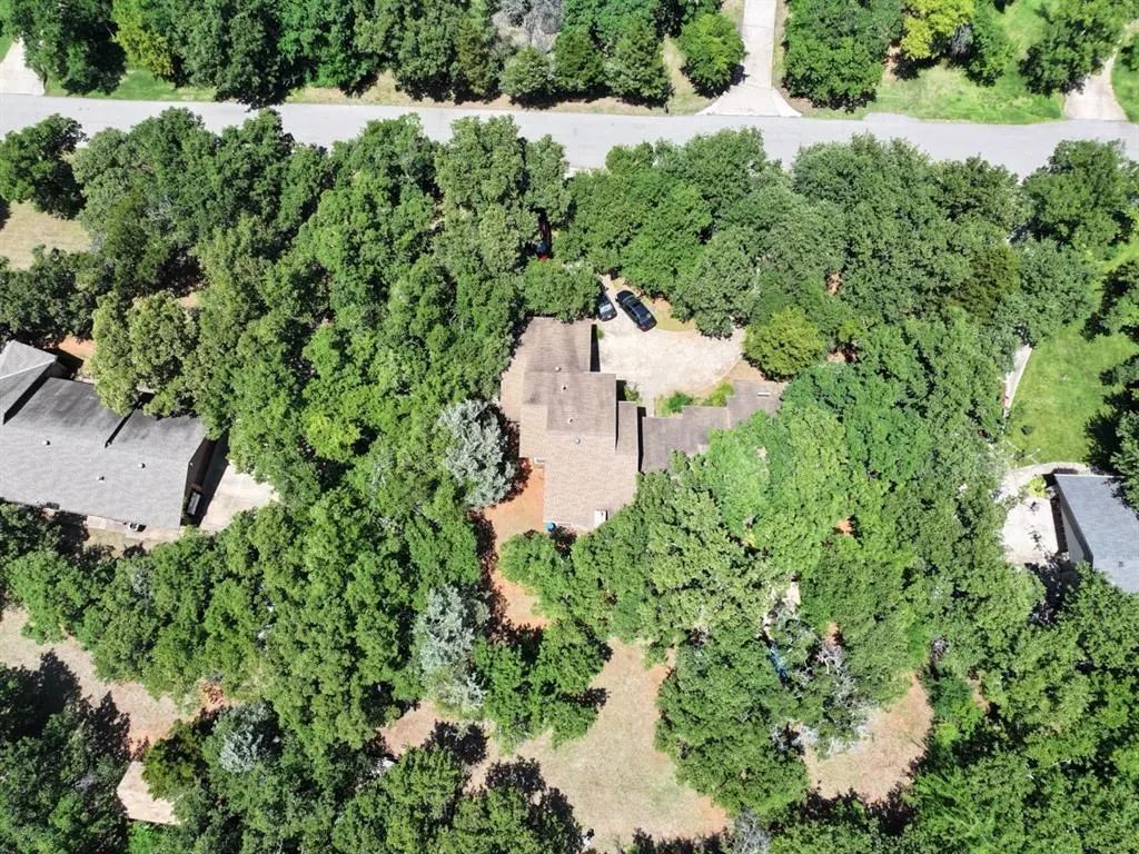 604 Dripping Springs Drive, Edmond