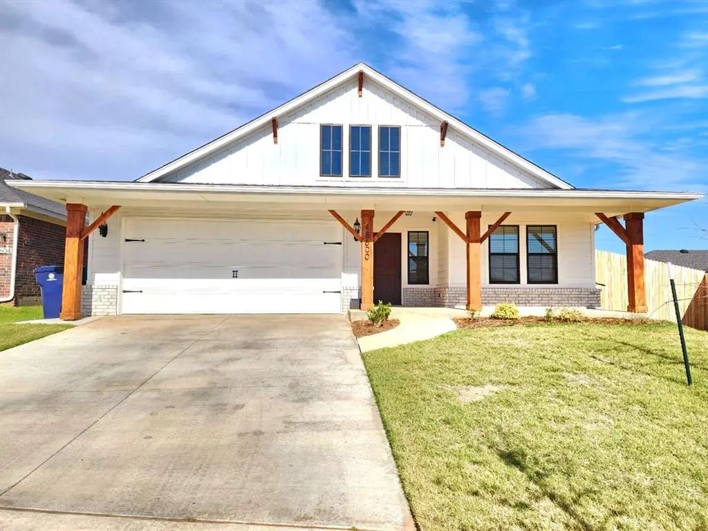 Residential Lease Real Estate for Sale located in the neighborhood of Valencia Park Add Seection 21, in the city of Edmond, OK
