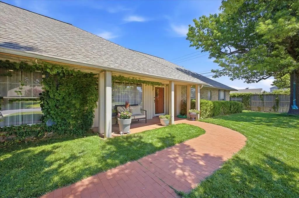 2901 Chapel Hill Road, Oklahoma City