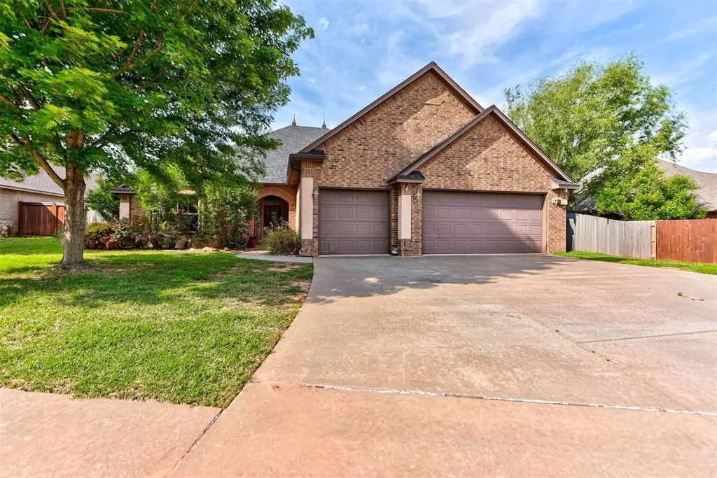19513 Crest Ridge Drive, Edmond