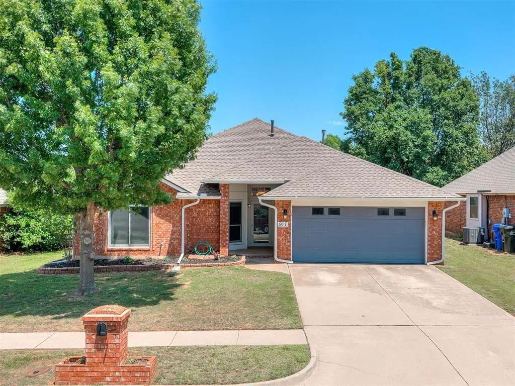 917 Goshawk Drive, Norman