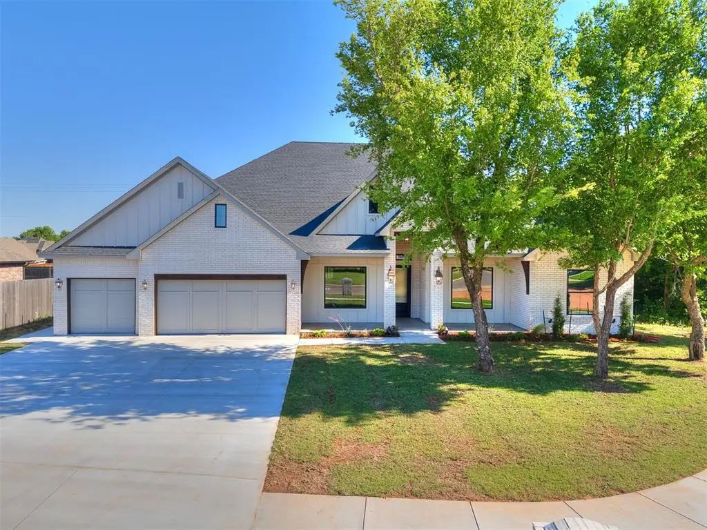 3700 Hunter Glen Drive, Oklahoma City