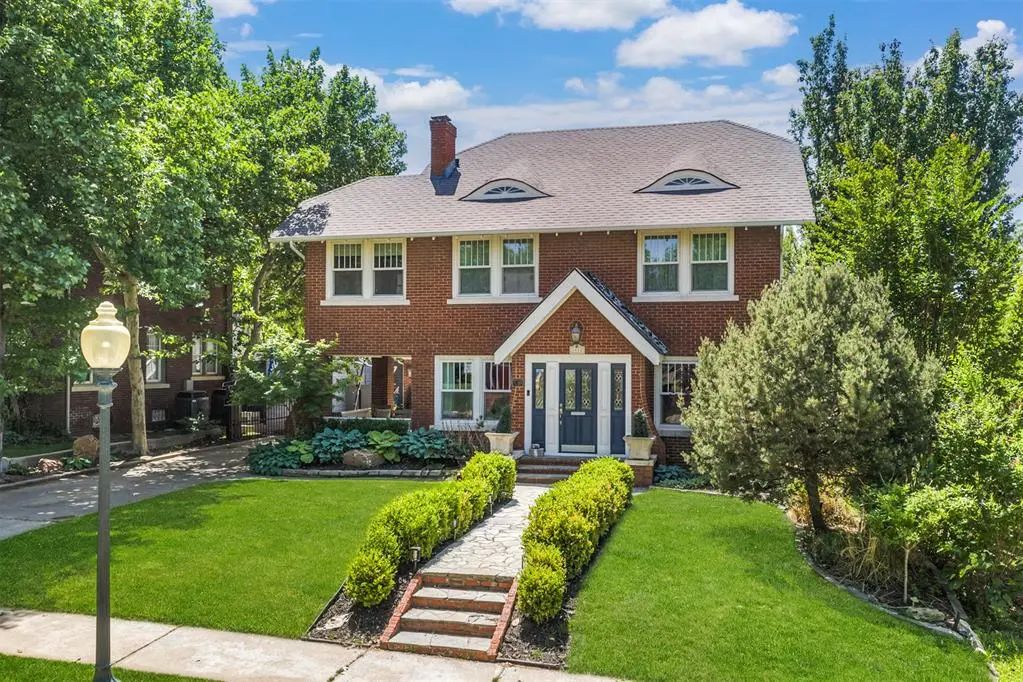Residential for Sale by 1012 Nw 14th Street in the Oklahoma City, located in the neighborhood of Harndale Add