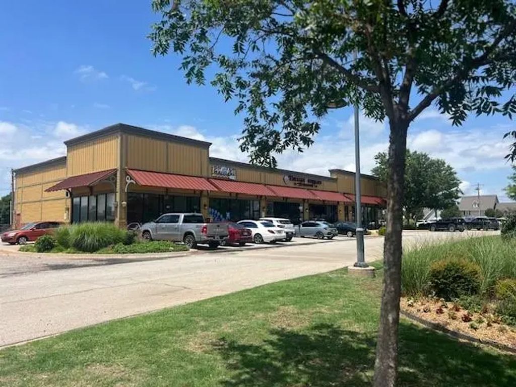 180 W 15th Street 180, Edmond