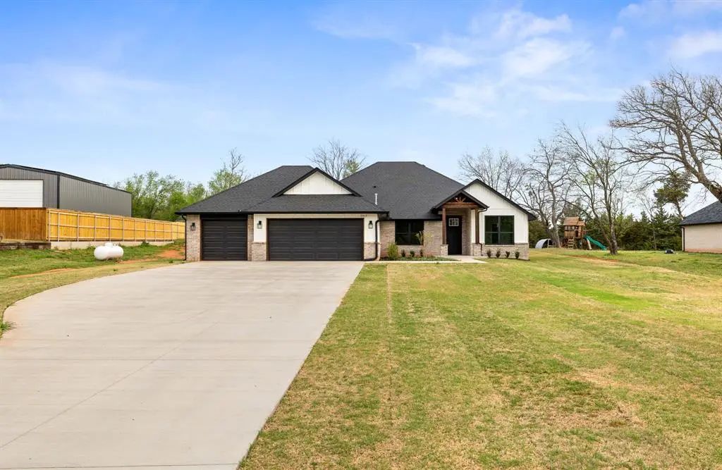 MLS #1230245 for Sale at 2412 County Road 1240, in the city of Blanchard, 73010
