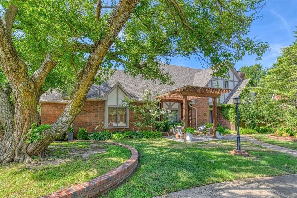 3800 Evesham Court, Norman